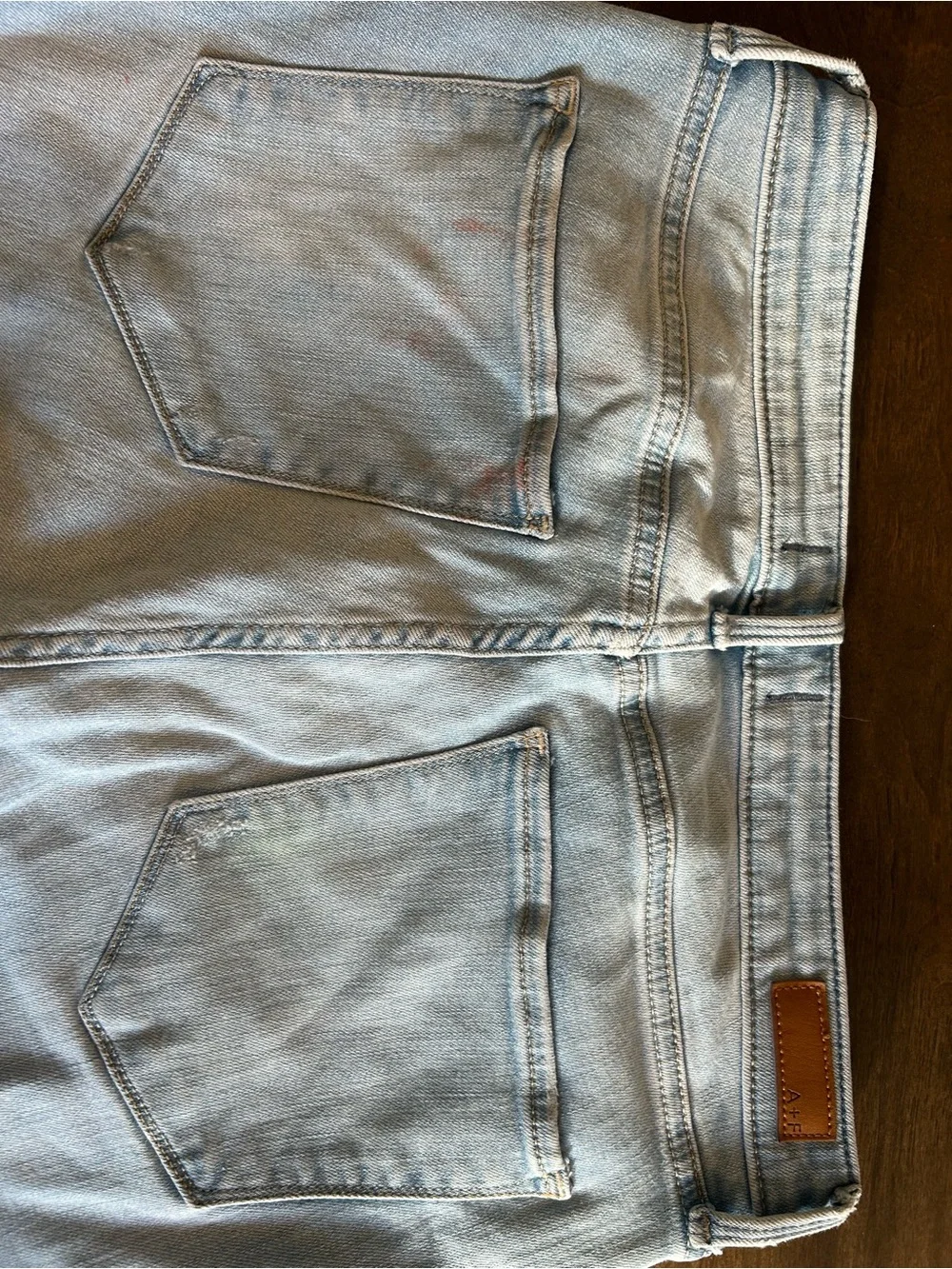 Abercrombie Harper Ankle Sz 6 Short Light Wash Distressed Jeans with Frayed Hem